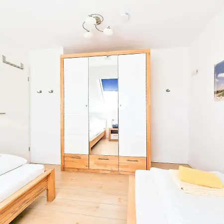 Apartment De Moehlenkieker 4 *